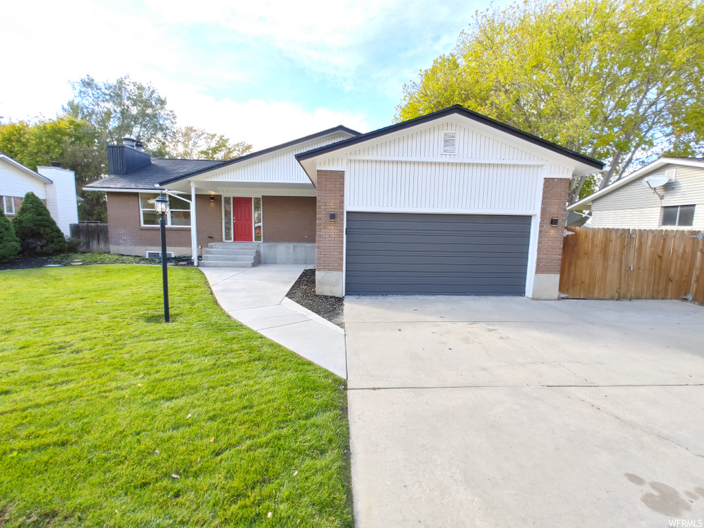 8296 S GRAMBLING WAY, Sandy UT 84094