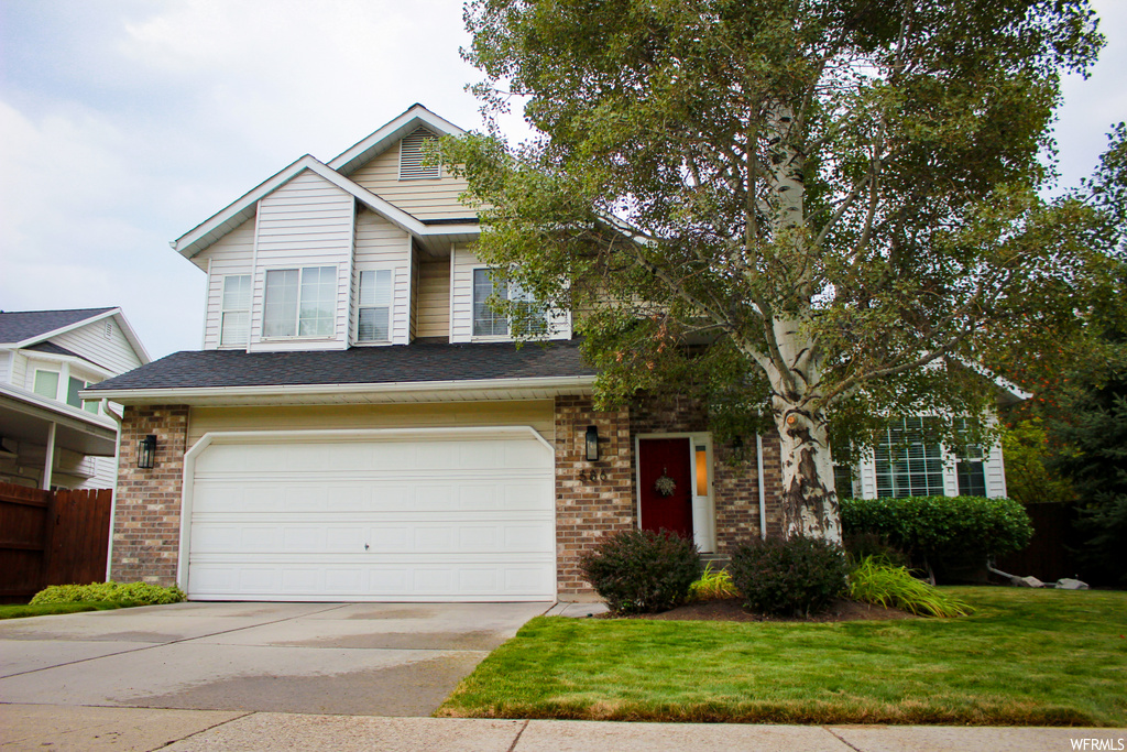 586 E Apple Tree Dr, Sandy, UT 84070