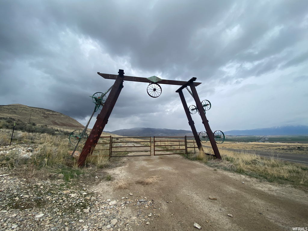 12418 W Faust Valley Rd, Tremonton, UT 84337