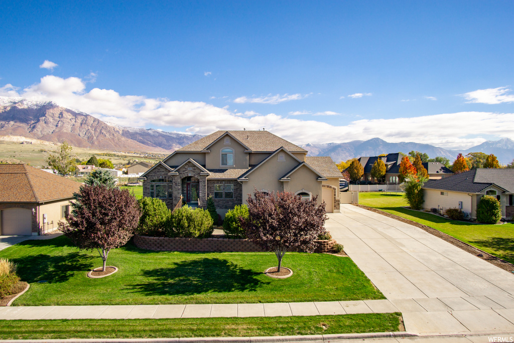 3476 Remuda Dr, Farr West, UT 84404