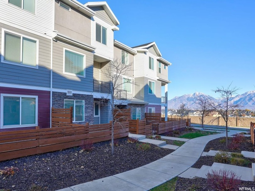 3651 W EVENING SKY LN, South Jordan UT 84009