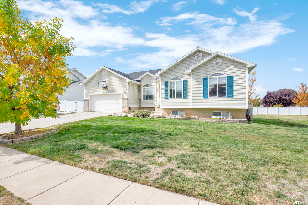 1998 S Dahl Ln, Syracuse, UT 84075
