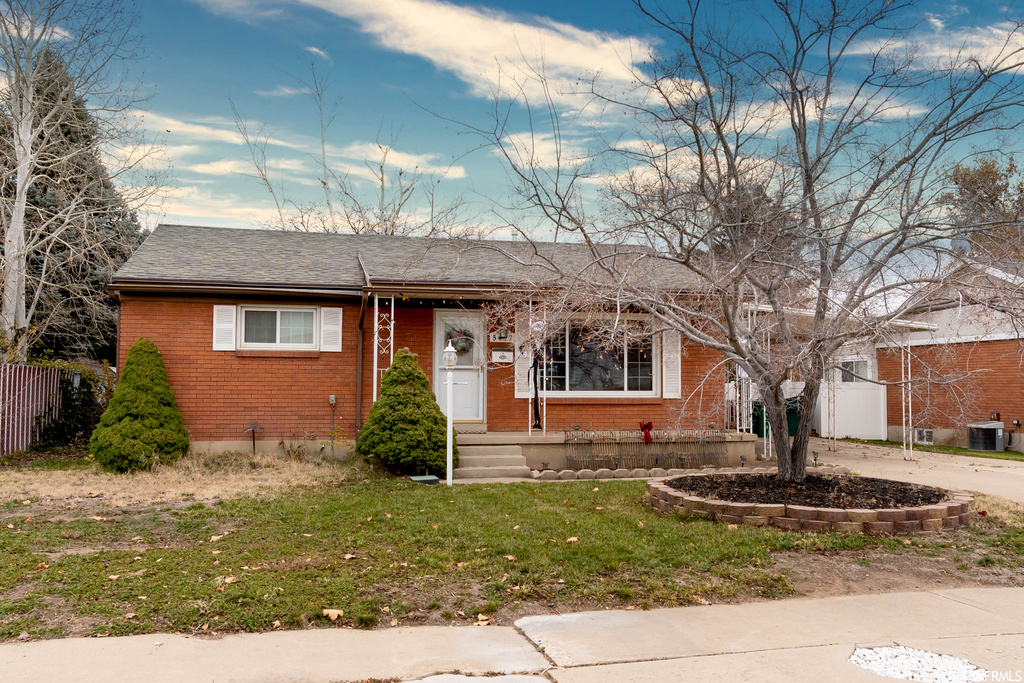 5452 S 2050 W, Roy, UT 84067