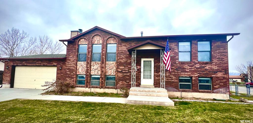 4864 S 3750 W, Roy, UT 84067