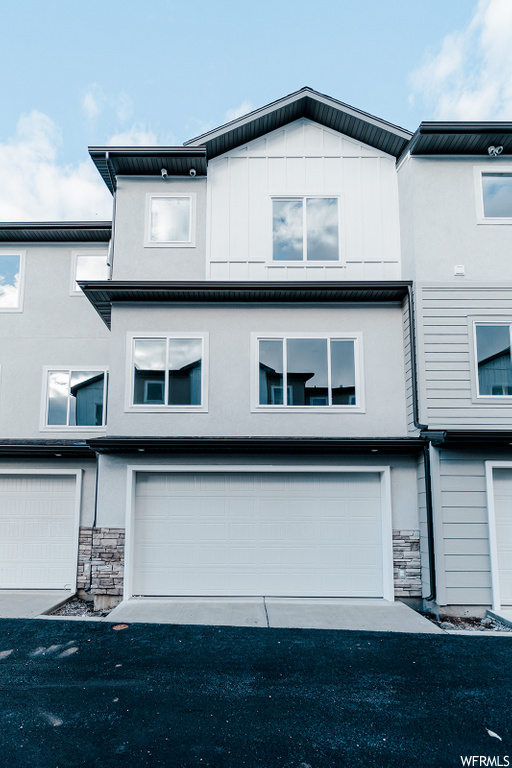 693 E 730 N, Hyrum, UT 84319