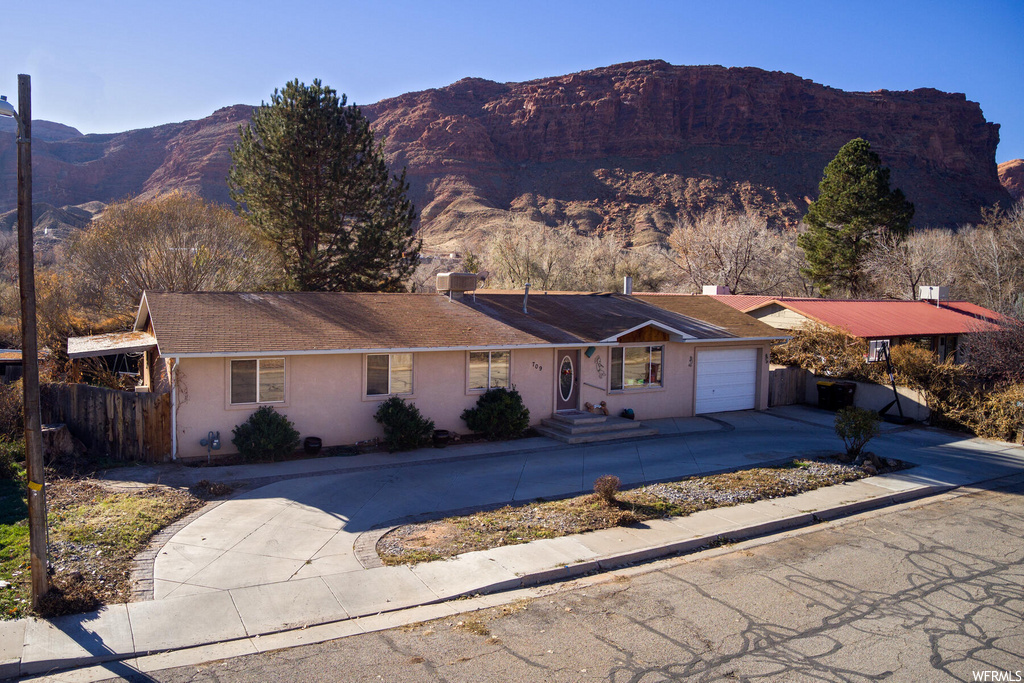 709 W Bartlett Cir, Moab, UT 84532