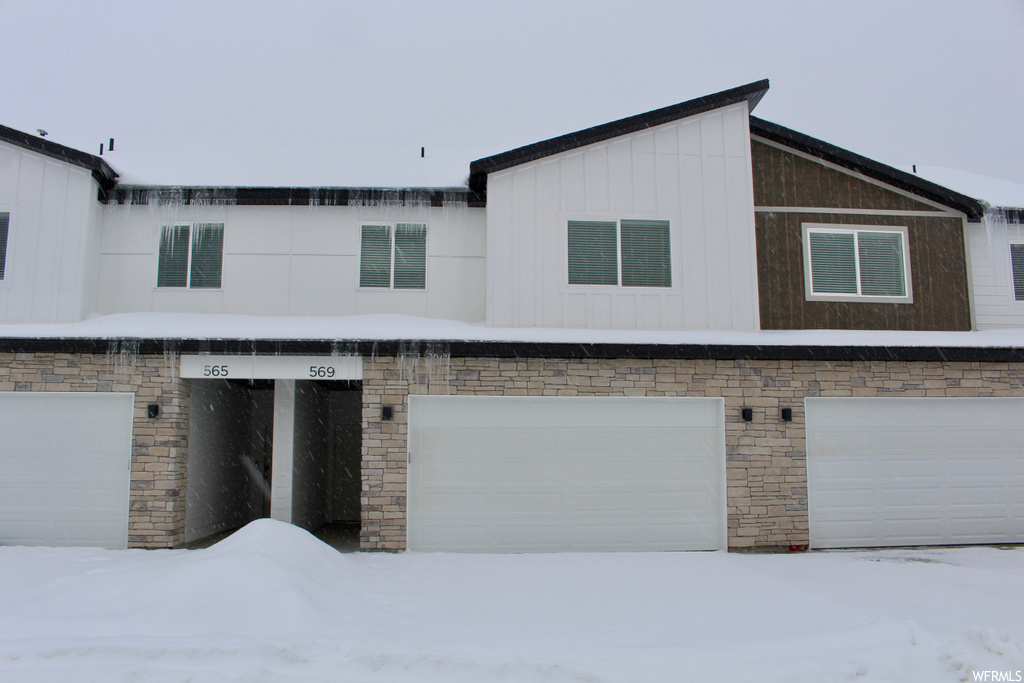 569 N 245 E, Providence, UT 84332