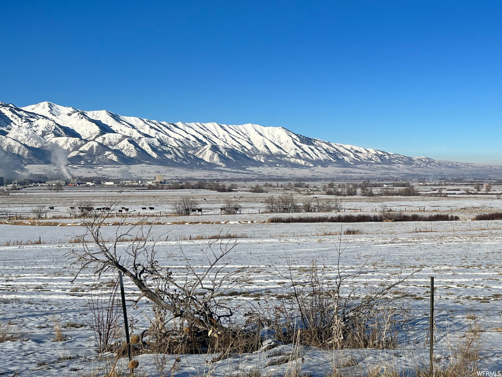 600 E 600 N, Hyrum, UT 84319