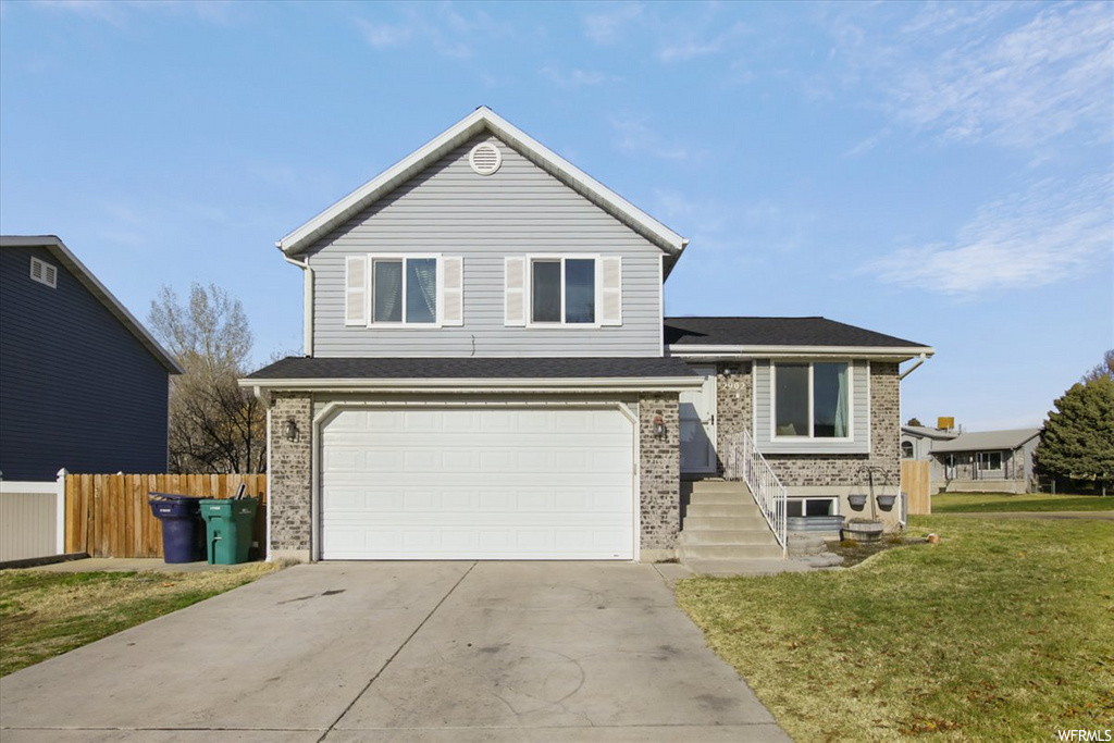 2902 W 4425 S, Roy, UT 84067