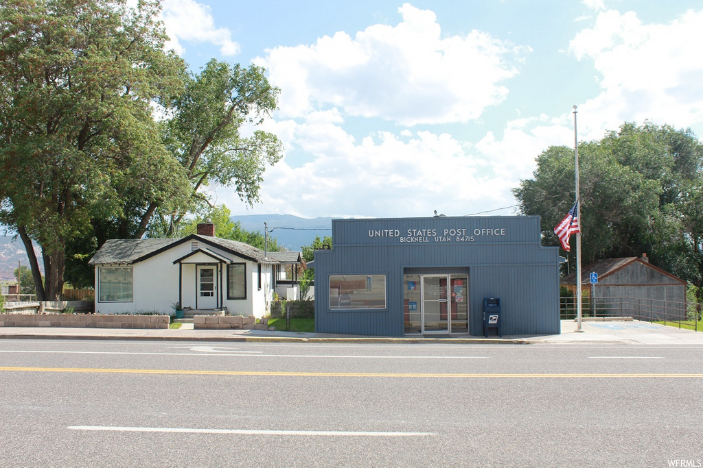 60 E Main St, Bicknell, UT 84715