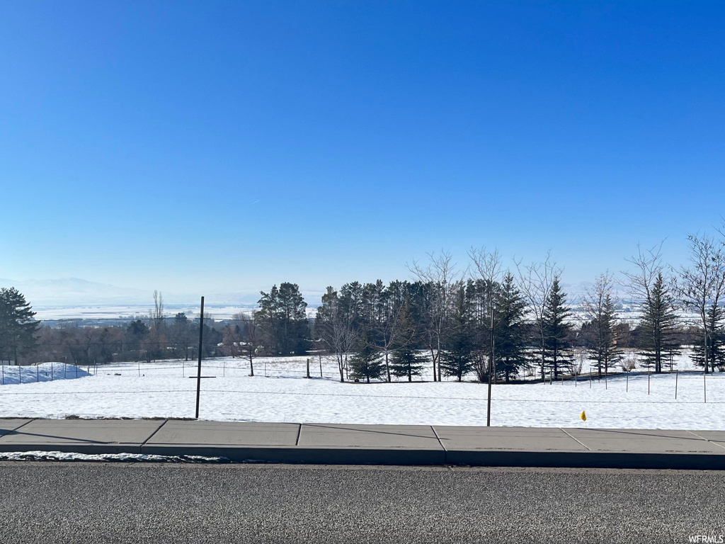 365 N 400 E, Hyde Park, UT 84318