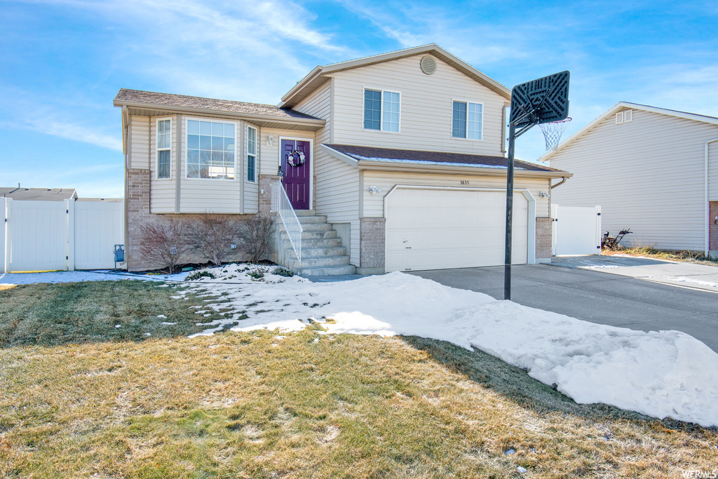 3835 W 4750 S, Roy, UT 84067