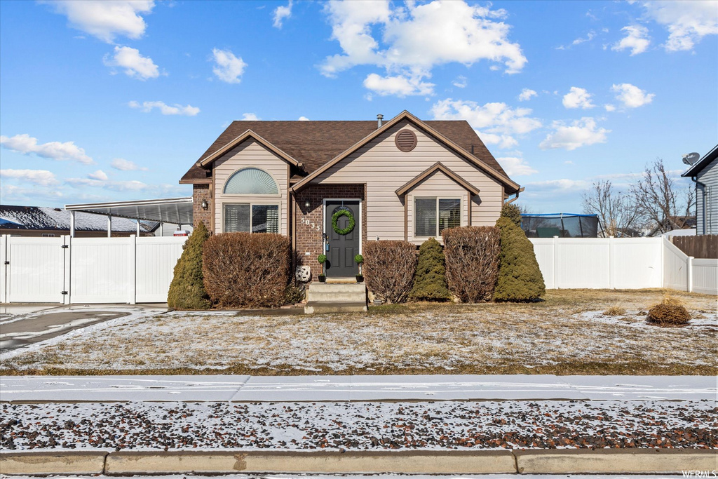 5035 Midland Dr, Roy, UT 84067