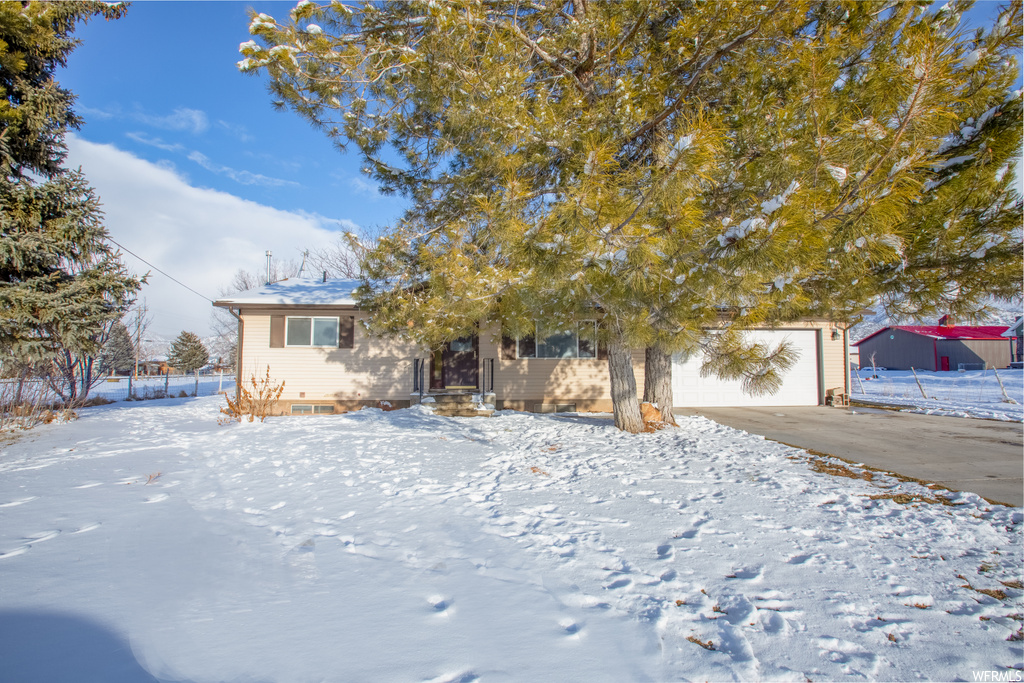 43 S 400 E, Levan, UT 84639