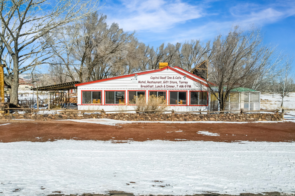 360 W Main St, Torrey, UT 84775