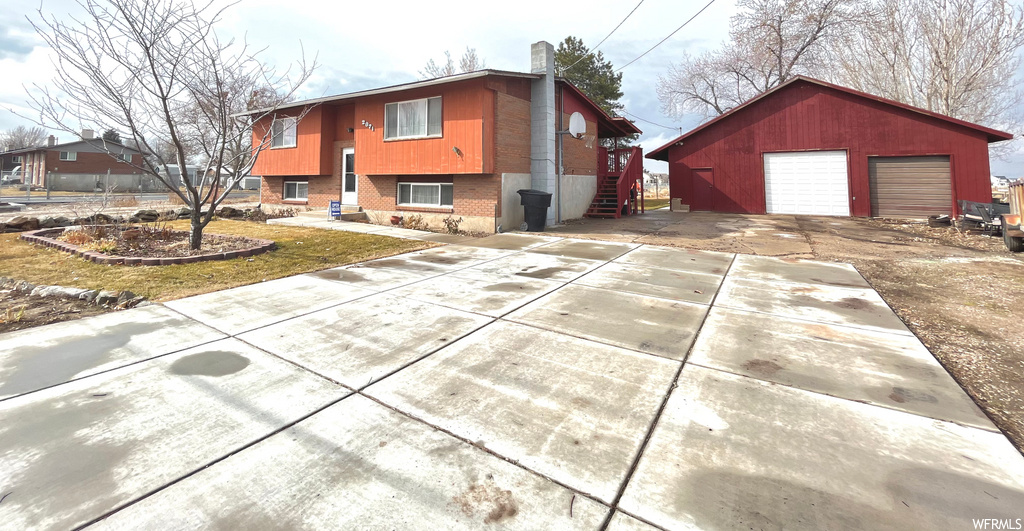 2071 N 3000 W, Clinton, UT 84015