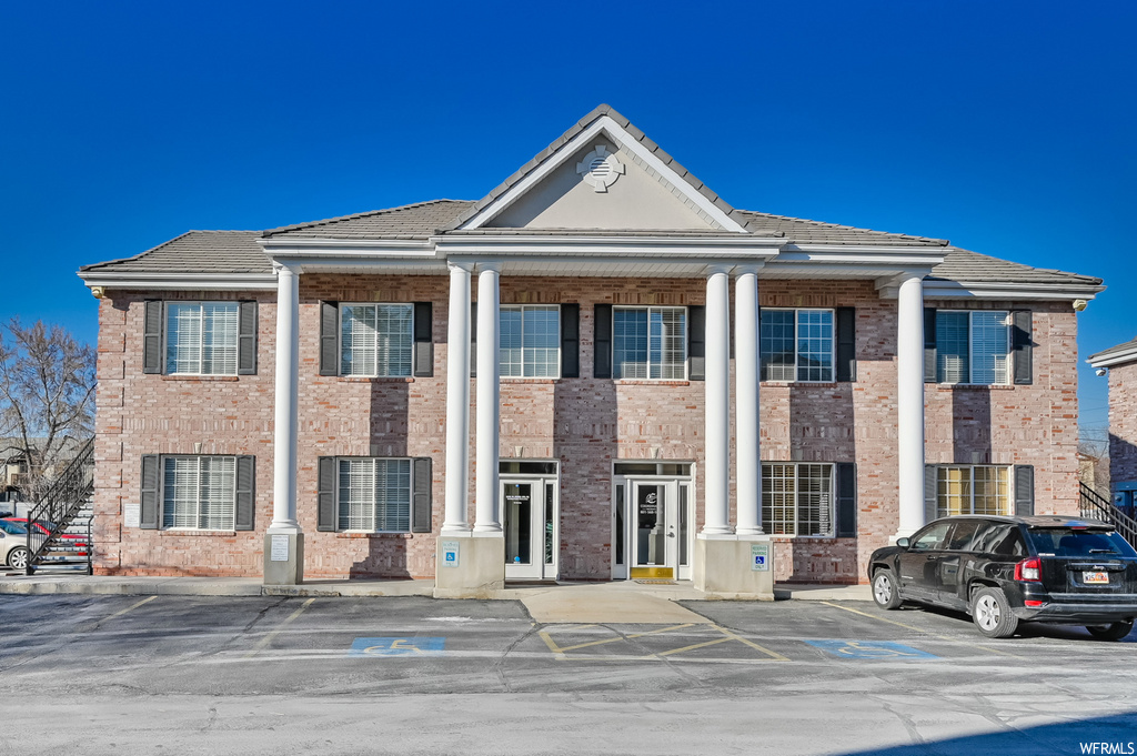 5792 S 900 E, Murray, UT 84121