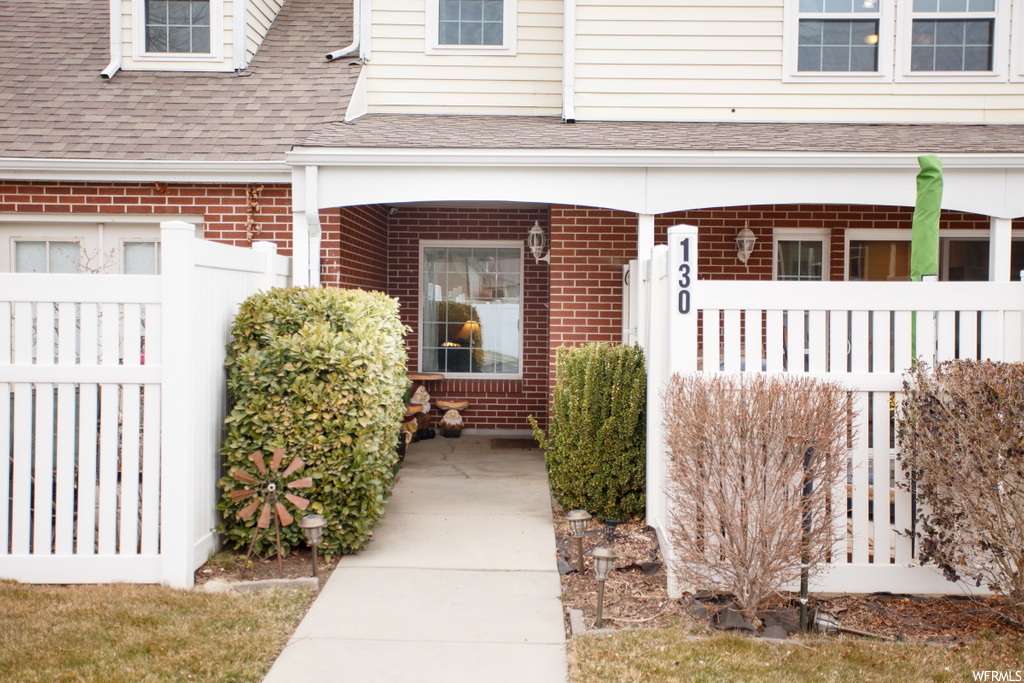 130 W Pheasantbrook Dr, Centerville, UT 84014