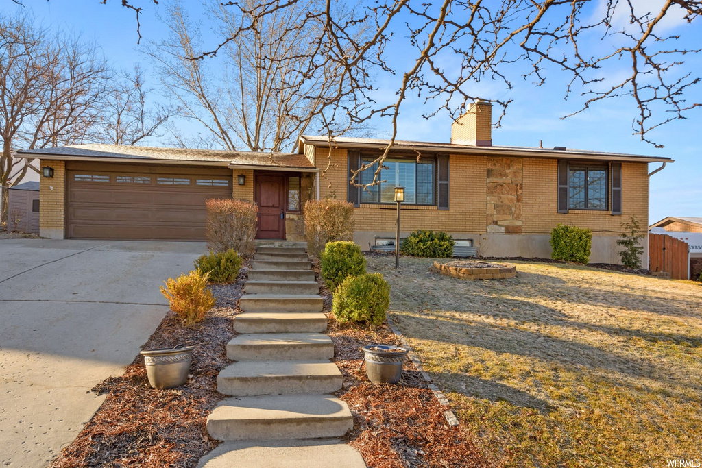 1084 E Cedar Ridge Rd, Sandy, UT 84094