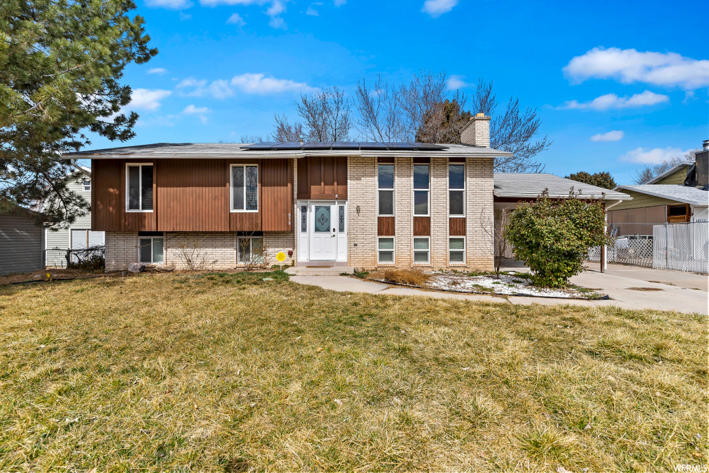 858 W 2600 N, Clinton, UT 84015