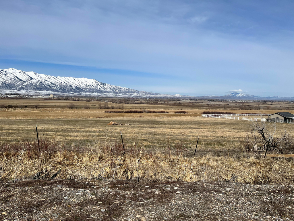 600 N 600 E, Hyrum, UT 84319