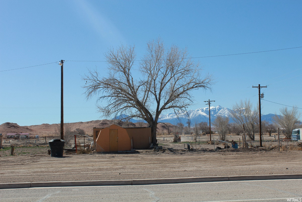 260 E 100 N, Hanksville, UT 84734