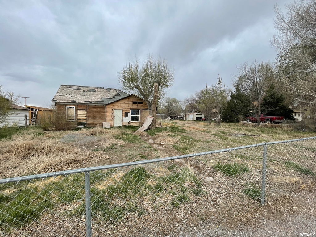 462 N Main St, Hinckley, UT 84635
