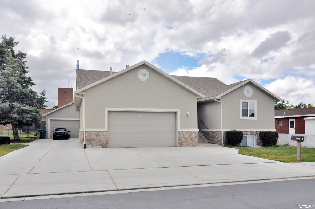 1935 W 4975 S, Roy, UT 84067