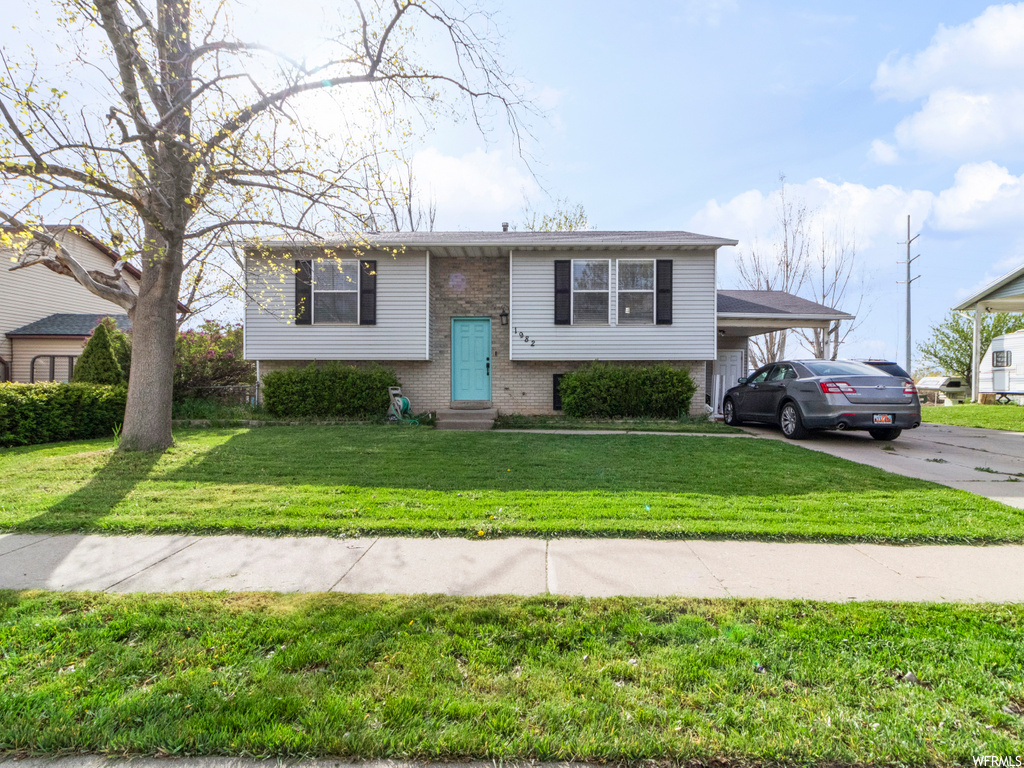 1982 S 925 W, Woods Cross, UT 84087