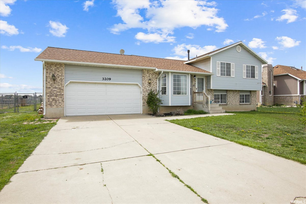 3209 W 2300 N, Clinton, UT 84015
