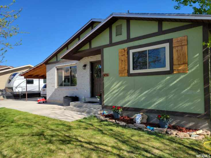 450 Ferron Dr, Ferron, UT 84523