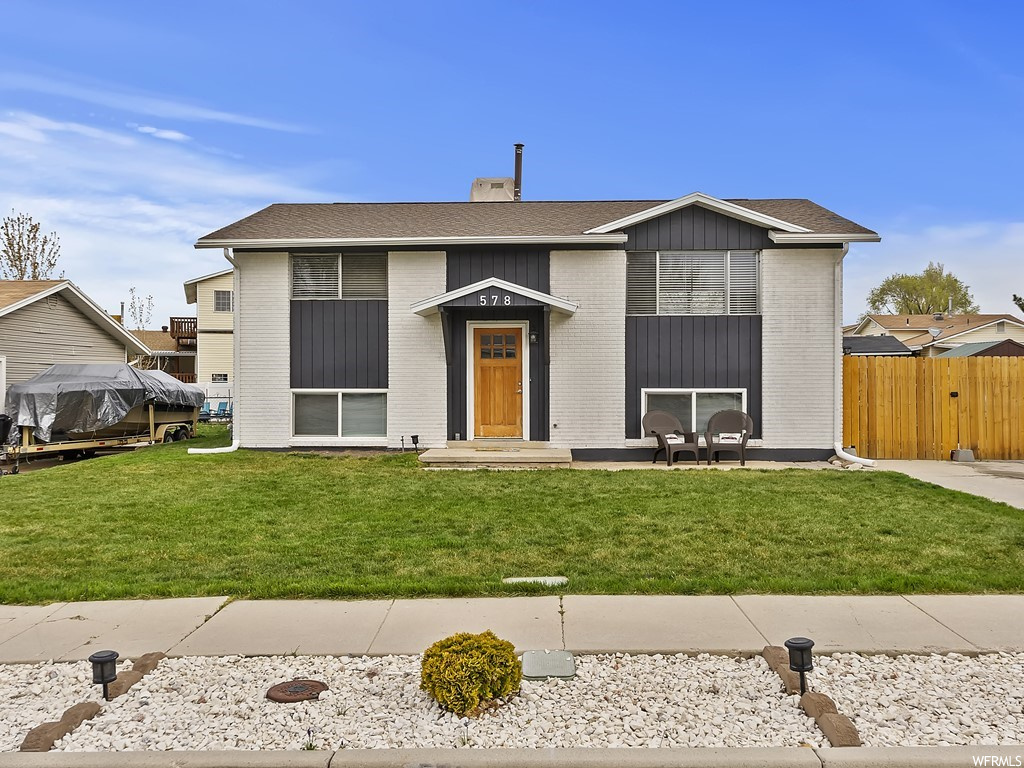 578 W 1580 N, Clinton, UT 84015