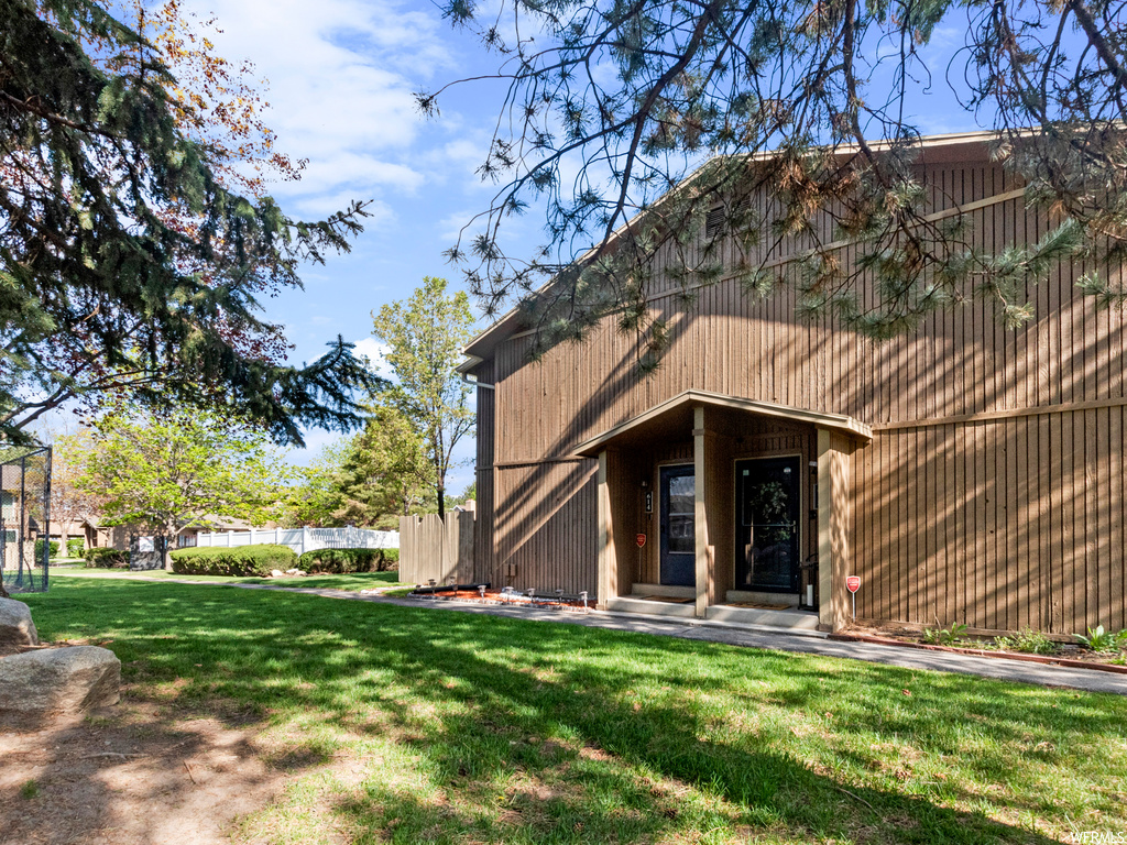 614 E Cobblestone Ln S, Midvale, UT 84047
