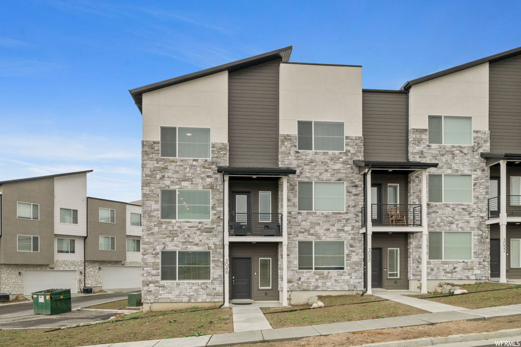 3046 N Bend Ln, Layton, UT 84040