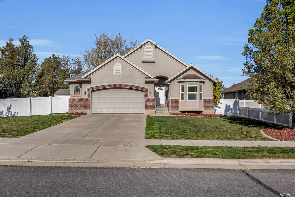 1317 N 2195 W, Clinton, UT 84015