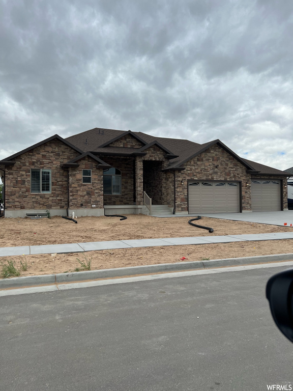 921 N 2295 W, Clinton, UT 84015
