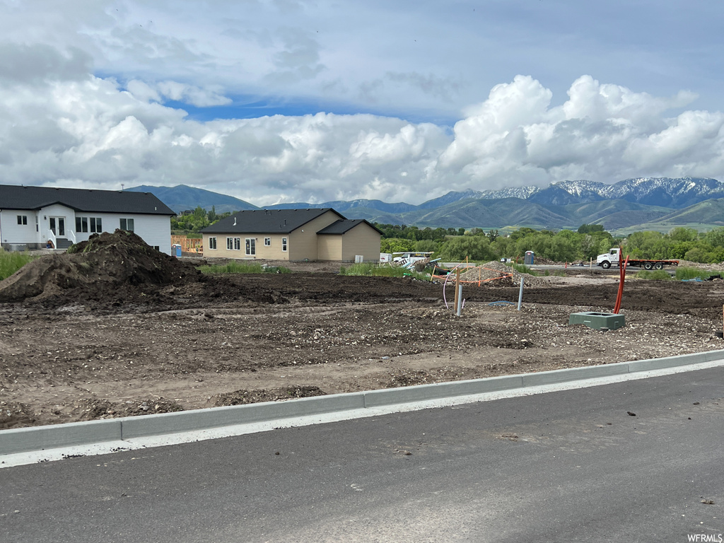735 W 30 S #28, Hyrum, UT 84319