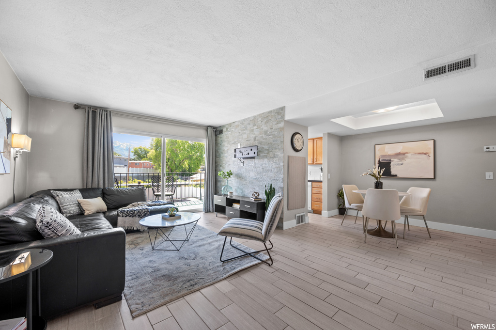 588 E Vine St #3C, Murray, UT 84107