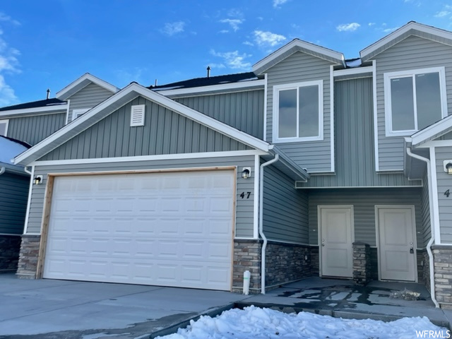 47 Cedar Ln, Malad City, ID 83252