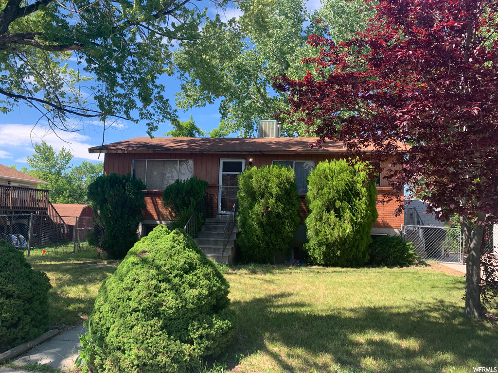 648 W 1750 N, Clinton, UT 84015