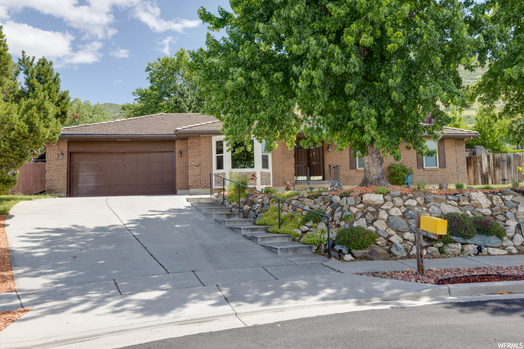 1860 N 100 E, Centerville, UT 84014