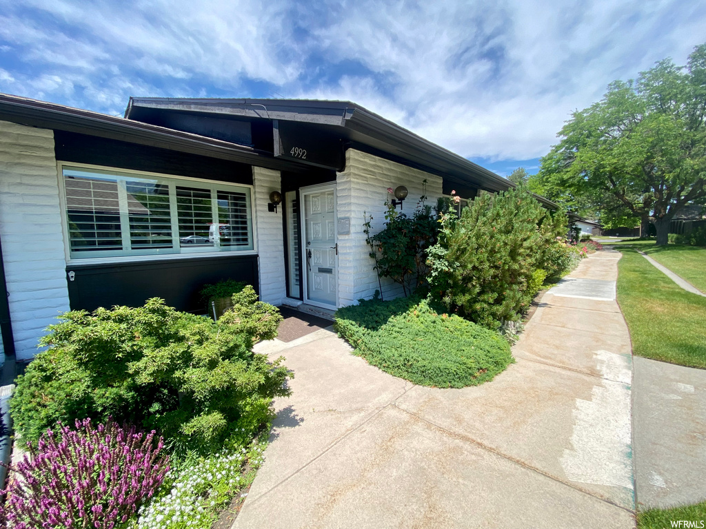 4992 S 938 E, Murray, UT 84117