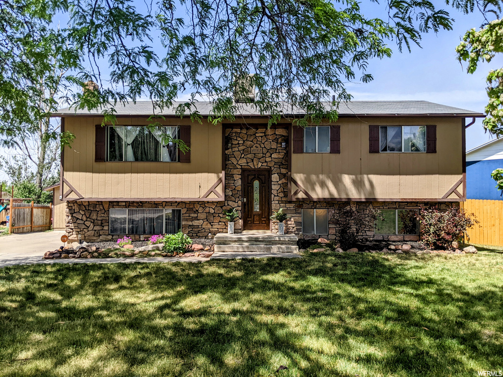 6083 S 2600 W, Roy, UT 84067