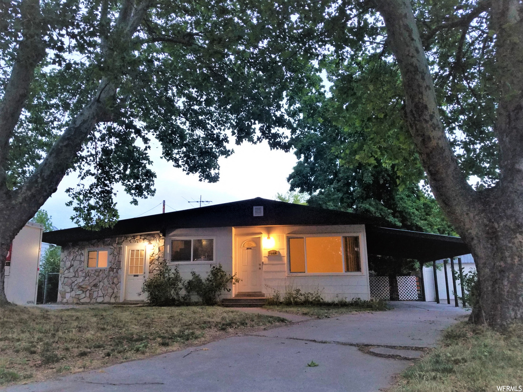 962 N La Verde, Layton, UT 84041