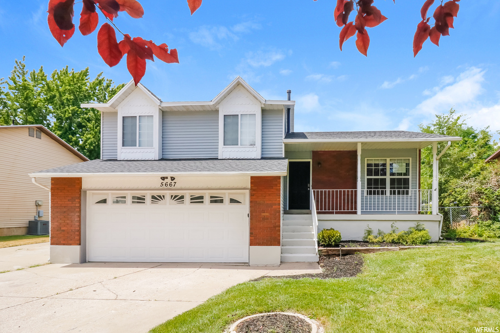 5667 S 2950 W, Roy, UT 84067