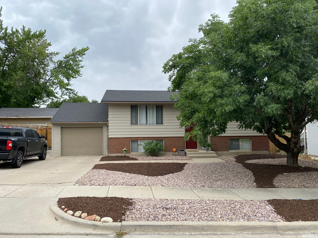 1124 Webster Dr, Sandy