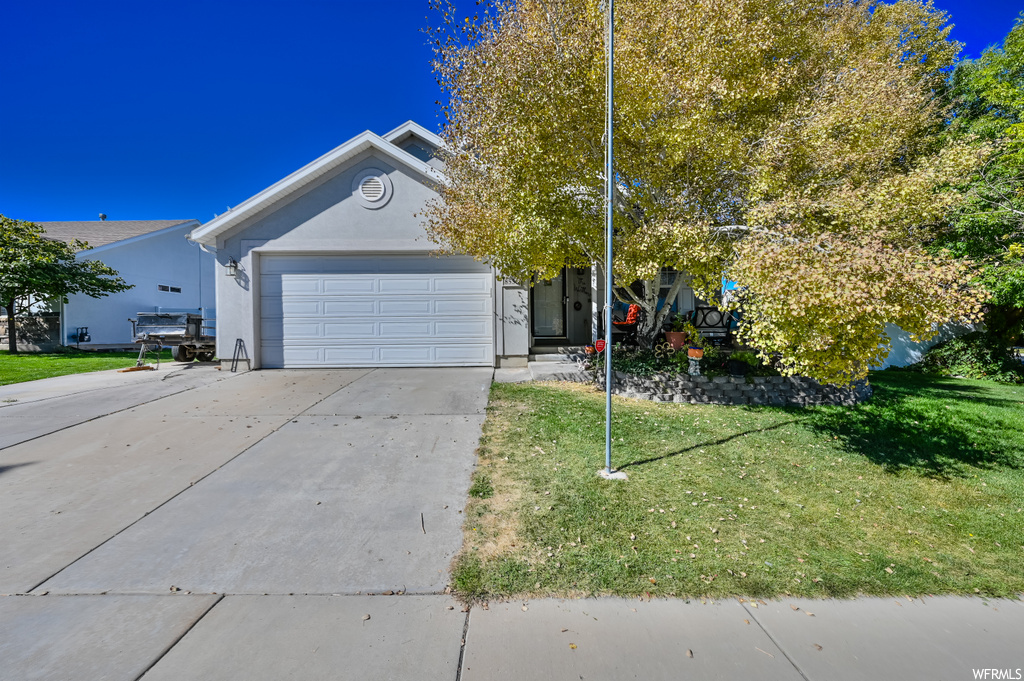 8538 S Oak Farms Dr, West Jordan, UT 84081