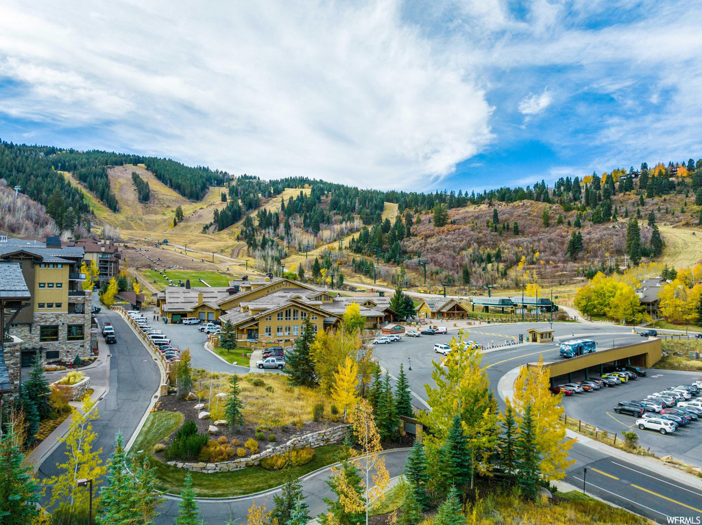 Photo 2 for MLS #1847624 at 2290 Deer Valley Dr #3050