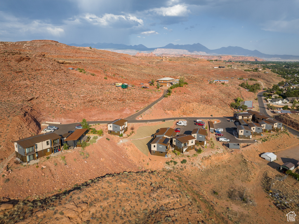 Aerial overview of property\'s location with mountains