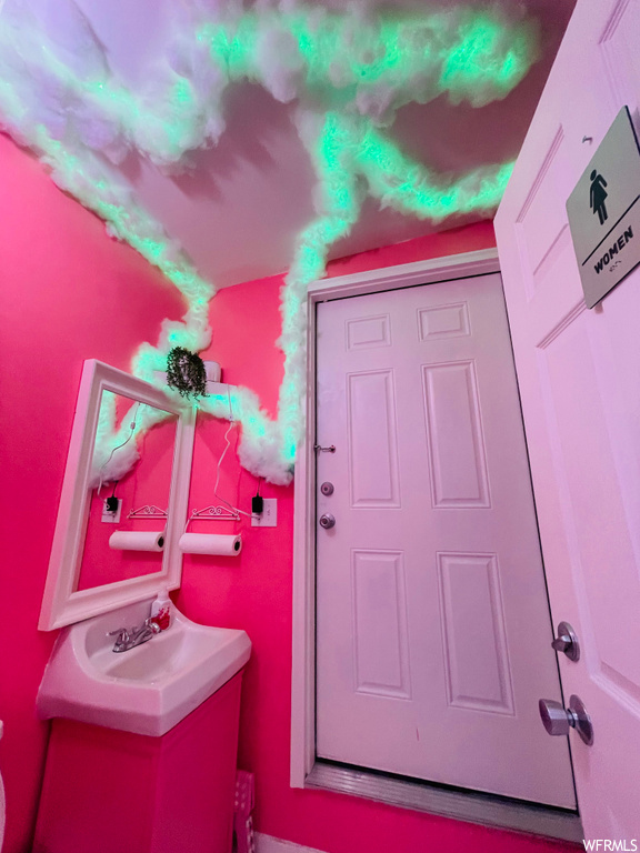 Bathroom with sink